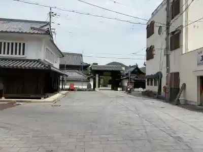 花岳寺の{uncategorized: "未分類", other: "その他", undefined: "問題あり", building: "その他建物", grave: "お墓", sacred_gate: "鳥居", guardian: "狛犬", statue: "像", buddha: "仏像", history: "歴史", nature: "自然", garden: "庭園", animal: "動物", pagoda: "塔", temizu: "手水舎", mountain_gate: "山門・神門", sanctuary: "本殿・本堂", subordinate: "末社・摂社", art: "芸術", scenery: "景色", jizo: "地蔵", ema: "絵馬", goshuin: "御朱印", omikuji: "おみくじ", items: "授与品その他", amulet: "お守り", goshuincho: "御朱印帳", eats: "食事", festival: "お祭り", votive_dance: "神楽", shichigosan: "七五三参", wedding: "結婚式", experience: "体験その他", initially: "初詣", around: "周辺", anti_infection: "感染症対策"}