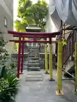 銀太郎稲荷神社の{uncategorized: "未分類", other: "その他", undefined: "問題あり", building: "その他建物", grave: "お墓", sacred_gate: "鳥居", guardian: "狛犬", statue: "像", buddha: "仏像", history: "歴史", nature: "自然", garden: "庭園", animal: "動物", pagoda: "塔", temizu: "手水舎", mountain_gate: "山門・神門", sanctuary: "本殿・本堂", subordinate: "末社・摂社", art: "芸術", scenery: "景色", jizo: "地蔵", ema: "絵馬", goshuin: "御朱印", omikuji: "おみくじ", items: "授与品その他", amulet: "お守り", goshuincho: "御朱印帳", eats: "食事", festival: "お祭り", votive_dance: "神楽", shichigosan: "七五三参", wedding: "結婚式", experience: "体験その他", initially: "初詣", around: "周辺", anti_infection: "感染症対策"}