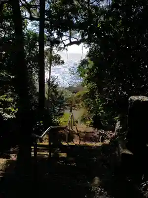 立神神社の{uncategorized: "未分類", other: "その他", undefined: "問題あり", building: "その他建物", grave: "お墓", sacred_gate: "鳥居", guardian: "狛犬", statue: "像", buddha: "仏像", history: "歴史", nature: "自然", garden: "庭園", animal: "動物", pagoda: "塔", temizu: "手水舎", mountain_gate: "山門・神門", sanctuary: "本殿・本堂", subordinate: "末社・摂社", art: "芸術", scenery: "景色", jizo: "地蔵", ema: "絵馬", goshuin: "御朱印", omikuji: "おみくじ", items: "授与品その他", amulet: "お守り", goshuincho: "御朱印帳", eats: "食事", festival: "お祭り", votive_dance: "神楽", shichigosan: "七五三参", wedding: "結婚式", experience: "体験その他", initially: "初詣", around: "周辺", anti_infection: "感染症対策"}