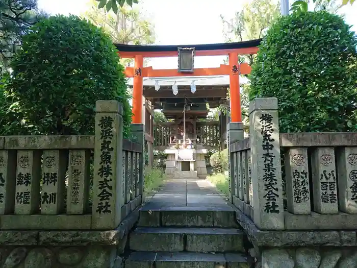 伏見市場稲荷大神の鳥居