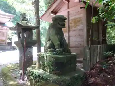 二上神社の狛犬