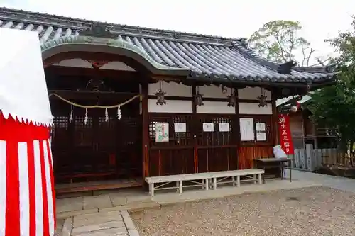 百済王神社の本殿・本堂