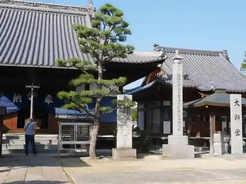 西林寺の本殿・本堂