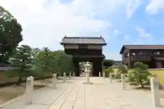 崇福寺の山門