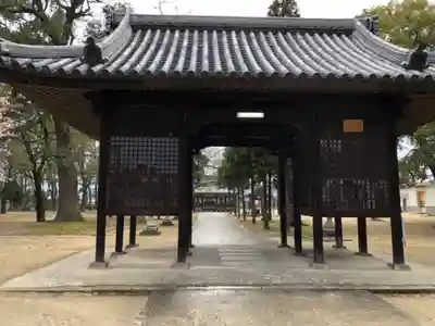 素盞嗚神社の山門・神門