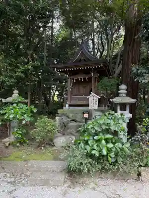 鴨都波神社の{uncategorized: "未分類", other: "その他", undefined: "問題あり", building: "その他建物", grave: "お墓", sacred_gate: "鳥居", guardian: "狛犬", statue: "像", buddha: "仏像", history: "歴史", nature: "自然", garden: "庭園", animal: "動物", pagoda: "塔", temizu: "手水舎", mountain_gate: "山門・神門", sanctuary: "本殿・本堂", subordinate: "末社・摂社", art: "芸術", scenery: "景色", jizo: "地蔵", ema: "絵馬", goshuin: "御朱印", omikuji: "おみくじ", items: "授与品その他", amulet: "お守り", goshuincho: "御朱印帳", eats: "食事", festival: "お祭り", votive_dance: "神楽", shichigosan: "七五三参", wedding: "結婚式", experience: "体験その他", initially: "初詣", around: "周辺", anti_infection: "感染症対策"}