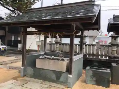 四所神社の手水舎