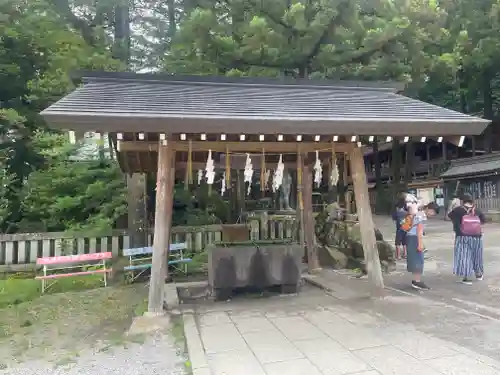 諏訪大社の手水舎