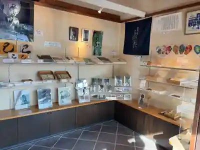 中宮寺(奈良県)