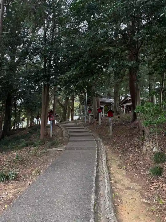 香良須神社の{uncategorized: "未分類", other: "その他", undefined: "問題あり", building: "その他建物", grave: "お墓", sacred_gate: "鳥居", guardian: "狛犬", statue: "像", buddha: "仏像", history: "歴史", nature: "自然", garden: "庭園", animal: "動物", pagoda: "塔", temizu: "手水舎", mountain_gate: "山門・神門", sanctuary: "本殿・本堂", subordinate: "末社・摂社", art: "芸術", scenery: "景色", jizo: "地蔵", ema: "絵馬", goshuin: "御朱印", omikuji: "おみくじ", items: "授与品その他", amulet: "お守り", goshuincho: "御朱印帳", eats: "食事", festival: "お祭り", votive_dance: "神楽", shichigosan: "七五三参", wedding: "結婚式", experience: "体験その他", initially: "初詣", around: "周辺", anti_infection: "感染症対策"}