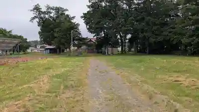 屈足神社の庭園