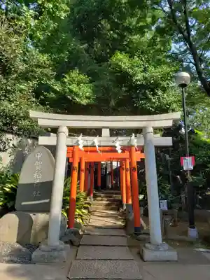 鳩森八幡神社の鳥居