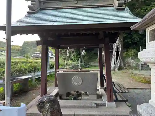 豊由氣神社　の手水舎