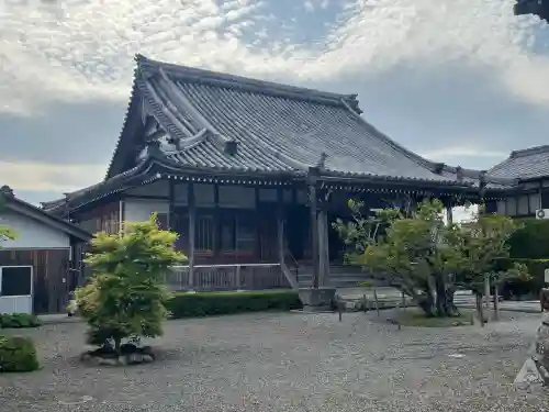 清徳寺の{uncategorized: "未分類", other: "その他", undefined: "問題あり", building: "その他建物", grave: "お墓", sacred_gate: "鳥居", guardian: "狛犬", statue: "像", buddha: "仏像", history: "歴史", nature: "自然", garden: "庭園", animal: "動物", pagoda: "塔", temizu: "手水舎", mountain_gate: "山門・神門", sanctuary: "本殿・本堂", subordinate: "末社・摂社", art: "芸術", scenery: "景色", jizo: "地蔵", ema: "絵馬", goshuin: "御朱印", omikuji: "おみくじ", items: "授与品その他", amulet: "お守り", goshuincho: "御朱印帳", eats: "食事", festival: "お祭り", votive_dance: "神楽", shichigosan: "七五三参", wedding: "結婚式", experience: "体験その他", initially: "初詣", around: "周辺", anti_infection: "感染症対策"}