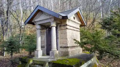 下宇莫別神社の本殿