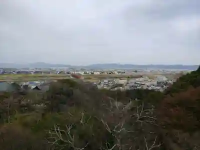 石清水八幡宮の{uncategorized: "未分類", other: "その他", undefined: "問題あり", building: "その他建物", grave: "お墓", sacred_gate: "鳥居", guardian: "狛犬", statue: "像", buddha: "仏像", history: "歴史", nature: "自然", garden: "庭園", animal: "動物", pagoda: "塔", temizu: "手水舎", mountain_gate: "山門・神門", sanctuary: "本殿・本堂", subordinate: "末社・摂社", art: "芸術", scenery: "景色", jizo: "地蔵", ema: "絵馬", goshuin: "御朱印", omikuji: "おみくじ", items: "授与品その他", amulet: "お守り", goshuincho: "御朱印帳", eats: "食事", festival: "お祭り", votive_dance: "神楽", shichigosan: "七五三参", wedding: "結婚式", experience: "体験その他", initially: "初詣", around: "周辺", anti_infection: "感染症対策"}
