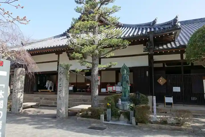 念仏寺の本殿・本堂