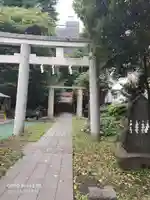 新橋鹽竃神社の鳥居