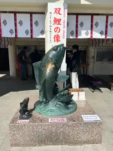 廣島護國神社の{uncategorized: "未分類", other: "その他", undefined: "問題あり", building: "その他建物", grave: "お墓", sacred_gate: "鳥居", guardian: "狛犬", statue: "像", buddha: "仏像", history: "歴史", nature: "自然", garden: "庭園", animal: "動物", pagoda: "塔", temizu: "手水舎", mountain_gate: "山門・神門", sanctuary: "本殿・本堂", subordinate: "末社・摂社", art: "芸術", scenery: "景色", jizo: "地蔵", ema: "絵馬", goshuin: "御朱印", omikuji: "おみくじ", items: "授与品その他", amulet: "お守り", goshuincho: "御朱印帳", eats: "食事", festival: "お祭り", votive_dance: "神楽", shichigosan: "七五三参", wedding: "結婚式", experience: "体験その他", initially: "初詣", around: "周辺", anti_infection: "感染症対策"}