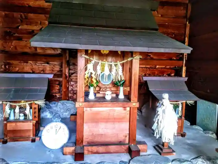 神明社の本殿・本堂