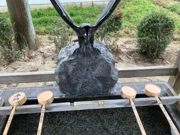 岡田鴨神社の手水舎