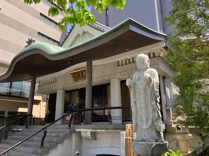 南蔵院の本殿・本堂