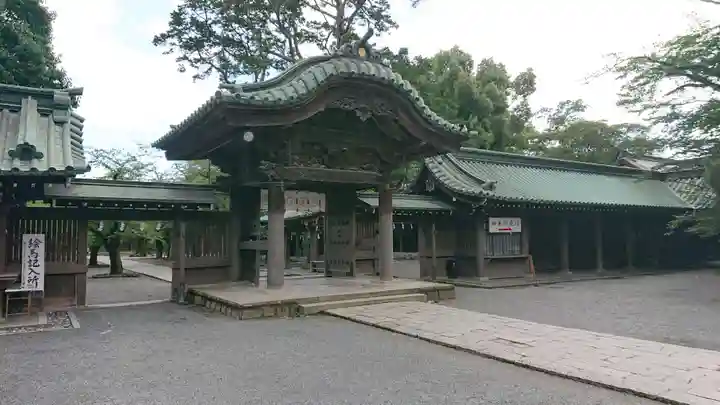 三嶋大社の山門・神門