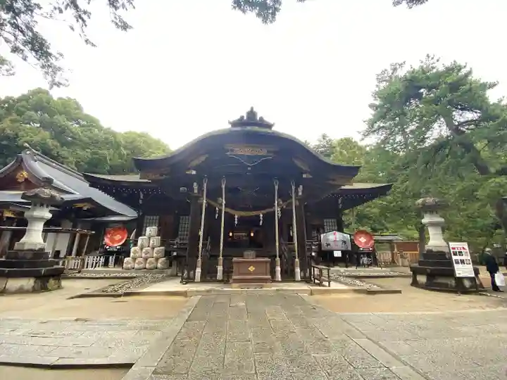 武田神社の本殿・本堂