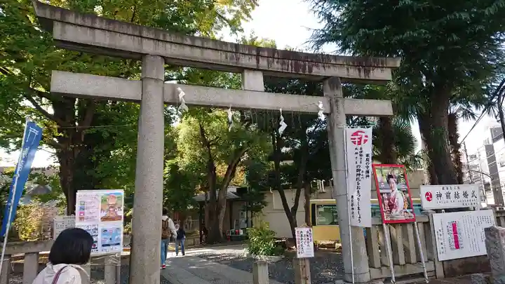 鳩森八幡神社の鳥居