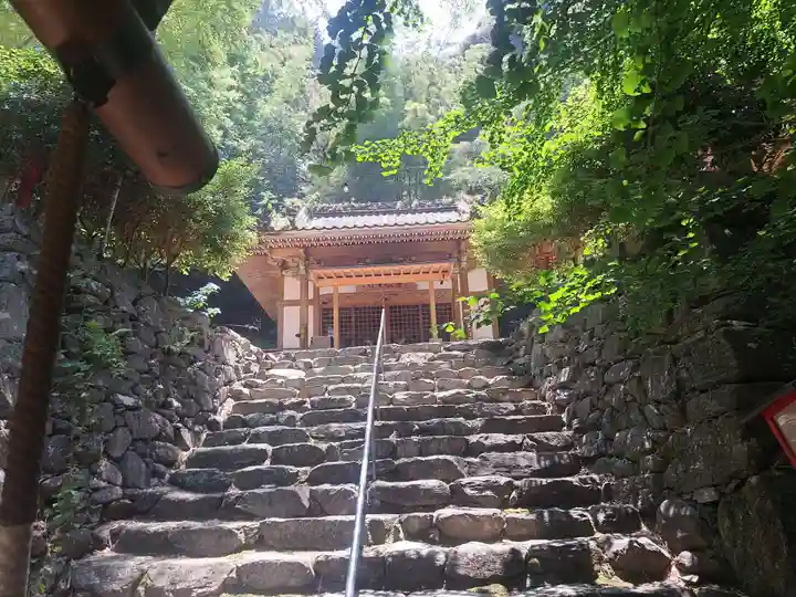 竹地蔵尊の本殿・本堂