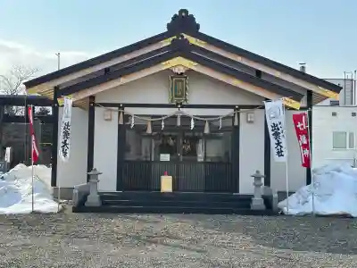 福徳御嶽神社（出雲大社新十津川分院境内社）の{uncategorized: "未分類", other: "その他", undefined: "問題あり", building: "その他建物", grave: "お墓", sacred_gate: "鳥居", guardian: "狛犬", statue: "像", buddha: "仏像", history: "歴史", nature: "自然", garden: "庭園", animal: "動物", pagoda: "塔", temizu: "手水舎", mountain_gate: "山門・神門", sanctuary: "本殿・本堂", subordinate: "末社・摂社", art: "芸術", scenery: "景色", jizo: "地蔵", ema: "絵馬", goshuin: "御朱印", omikuji: "おみくじ", items: "授与品その他", amulet: "お守り", goshuincho: "御朱印帳", eats: "食事", festival: "お祭り", votive_dance: "神楽", shichigosan: "七五三参", wedding: "結婚式", experience: "体験その他", initially: "初詣", around: "周辺", anti_infection: "感染症対策"}