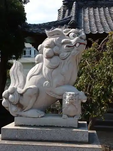 鈴谷天神社の狛犬