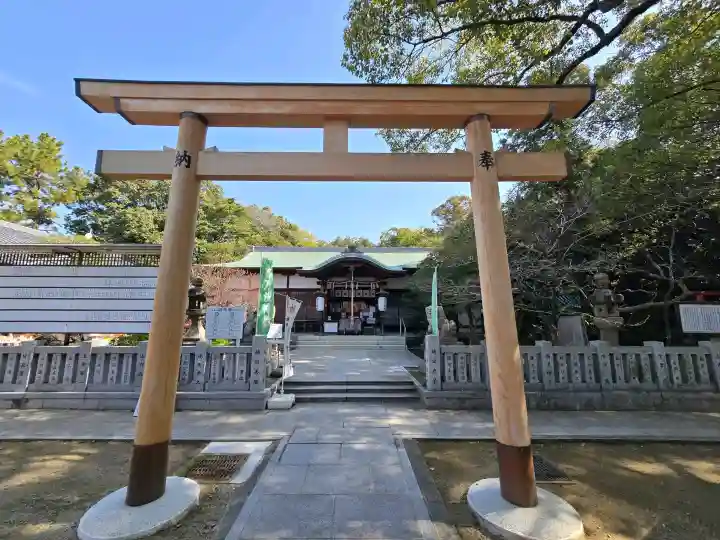 等乃伎神社の{uncategorized: "未分類", other: "その他", undefined: "問題あり", building: "その他建物", grave: "お墓", sacred_gate: "鳥居", guardian: "狛犬", statue: "像", buddha: "仏像", history: "歴史", nature: "自然", garden: "庭園", animal: "動物", pagoda: "塔", temizu: "手水舎", mountain_gate: "山門・神門", sanctuary: "本殿・本堂", subordinate: "末社・摂社", art: "芸術", scenery: "景色", jizo: "地蔵", ema: "絵馬", goshuin: "御朱印", omikuji: "おみくじ", items: "授与品その他", amulet: "お守り", goshuincho: "御朱印帳", eats: "食事", festival: "お祭り", votive_dance: "神楽", shichigosan: "七五三参", wedding: "結婚式", experience: "体験その他", initially: "初詣", around: "周辺", anti_infection: "感染症対策"}