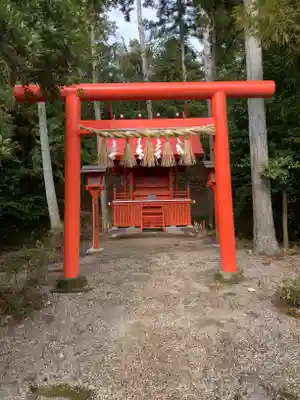 敢國神社の末社・摂社