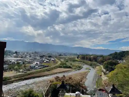 差出磯大嶽山神社 仕事と健康と厄よけの神さま(山梨県)