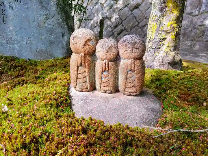 天然寺の地蔵