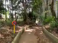 春日大明神の周辺