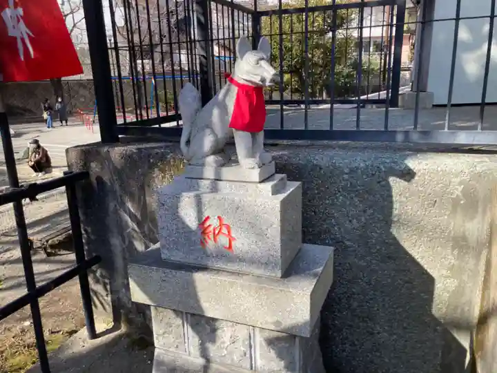 鶴ヶ峰稲荷神社の狛犬