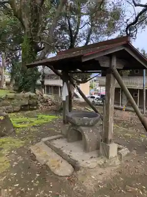 稲荷神社の手水舎