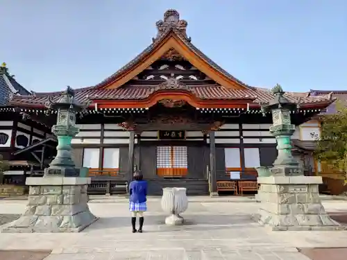 如宝寺の本殿・本堂