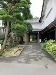 観蔵院 曼荼羅寺の山門