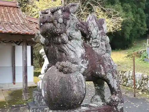 迦具神社の狛犬