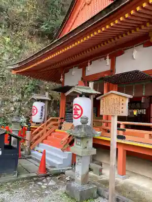 厳魂神社（金刀比羅宮奥社）の{uncategorized: "未分類", other: "その他", undefined: "問題あり", building: "その他建物", grave: "お墓", sacred_gate: "鳥居", guardian: "狛犬", statue: "像", buddha: "仏像", history: "歴史", nature: "自然", garden: "庭園", animal: "動物", pagoda: "塔", temizu: "手水舎", mountain_gate: "山門・神門", sanctuary: "本殿・本堂", subordinate: "末社・摂社", art: "芸術", scenery: "景色", jizo: "地蔵", ema: "絵馬", goshuin: "御朱印", omikuji: "おみくじ", items: "授与品その他", amulet: "お守り", goshuincho: "御朱印帳", eats: "食事", festival: "お祭り", votive_dance: "神楽", shichigosan: "七五三参", wedding: "結婚式", experience: "体験その他", initially: "初詣", around: "周辺", anti_infection: "感染症対策"}