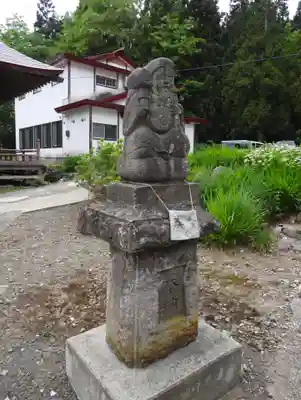 奥富士出雲神社の像