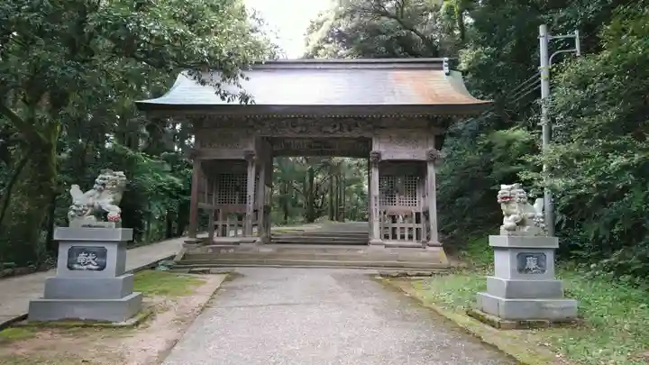 倭文神社の山門・神門
