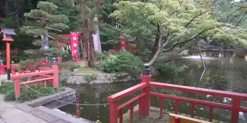 間々田八幡宮の庭園