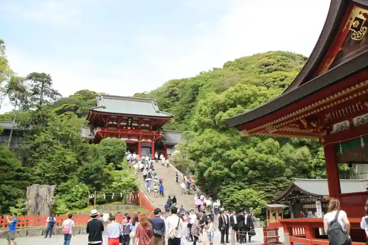 鶴岡八幡宮の山門・神門