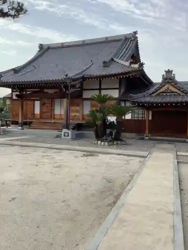 麟慶寺の本殿・本堂