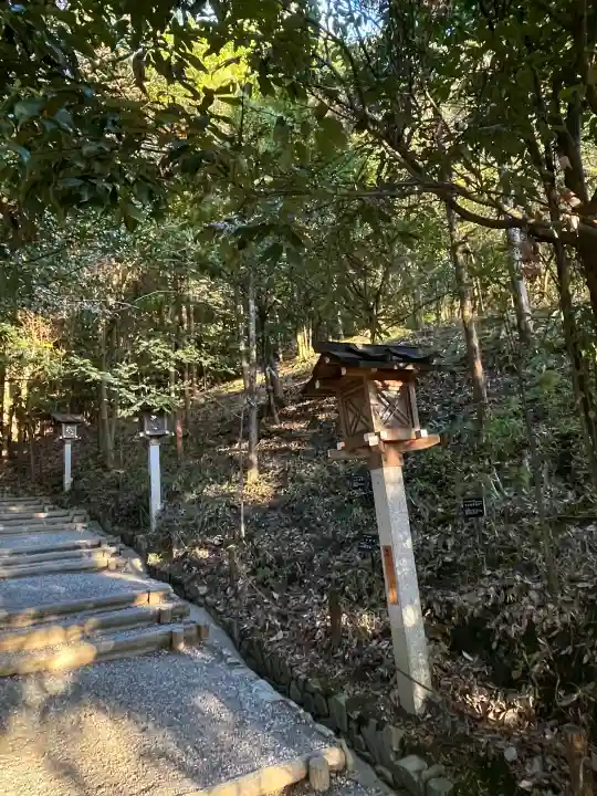 大神神社の{uncategorized: "未分類", other: "その他", undefined: "問題あり", building: "その他建物", grave: "お墓", sacred_gate: "鳥居", guardian: "狛犬", statue: "像", buddha: "仏像", history: "歴史", nature: "自然", garden: "庭園", animal: "動物", pagoda: "塔", temizu: "手水舎", mountain_gate: "山門・神門", sanctuary: "本殿・本堂", subordinate: "末社・摂社", art: "芸術", scenery: "景色", jizo: "地蔵", ema: "絵馬", goshuin: "御朱印", omikuji: "おみくじ", items: "授与品その他", amulet: "お守り", goshuincho: "御朱印帳", eats: "食事", festival: "お祭り", votive_dance: "神楽", shichigosan: "七五三参", wedding: "結婚式", experience: "体験その他", initially: "初詣", around: "周辺", anti_infection: "感染症対策"}