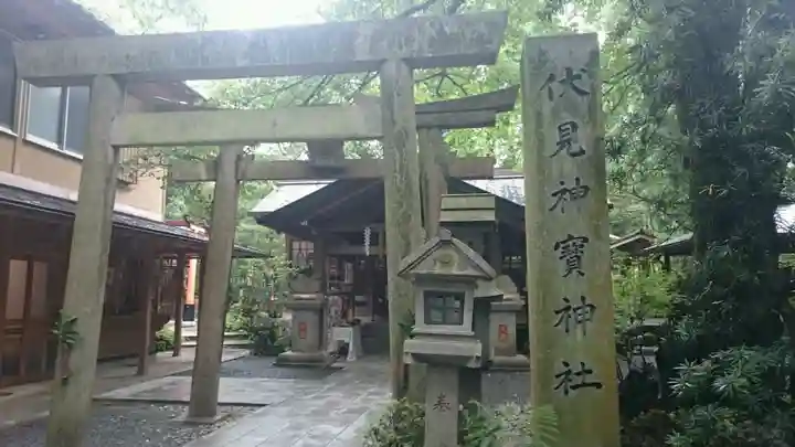 伏見稲荷大社の鳥居